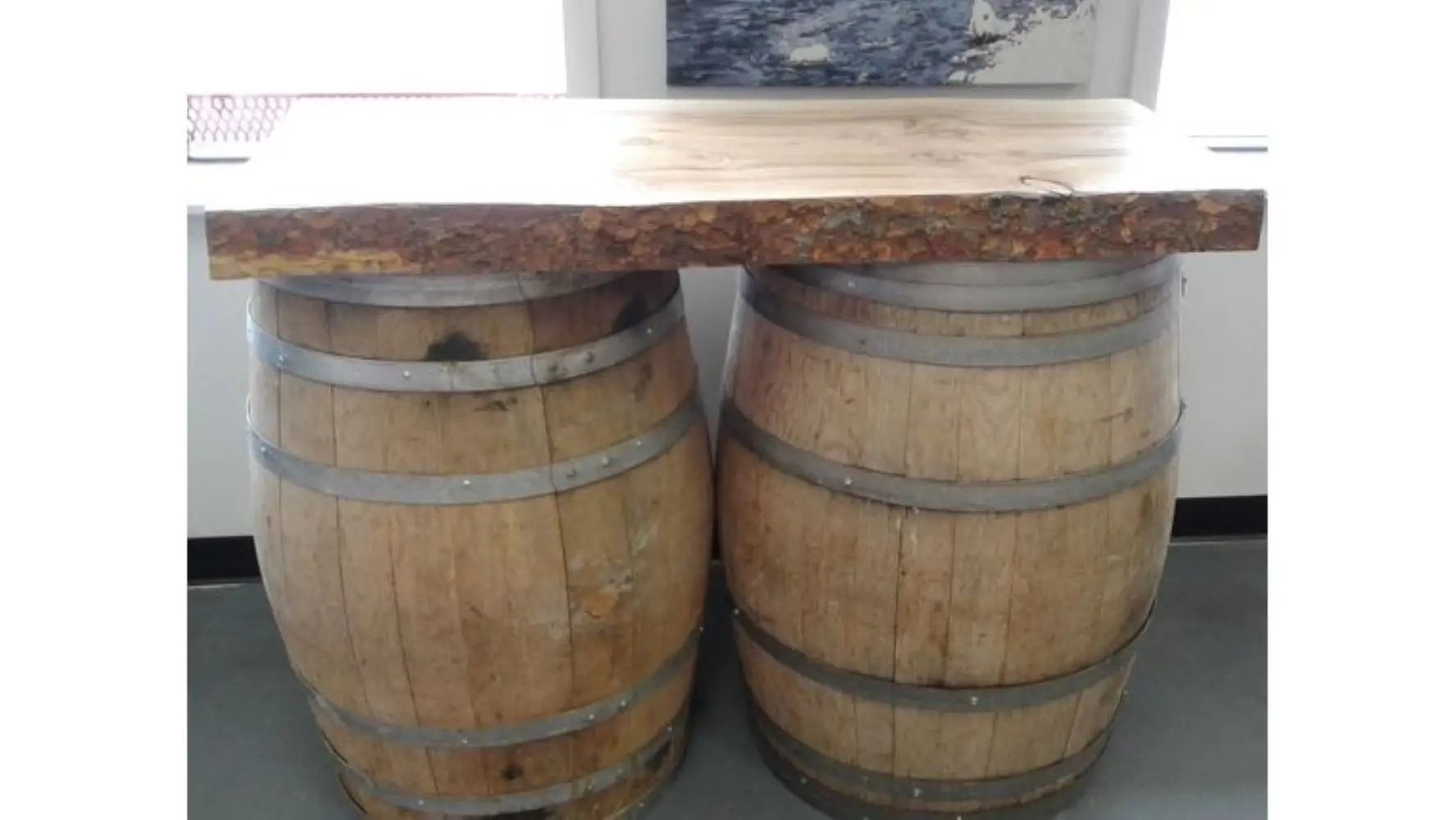 Small Wine barrel Bar